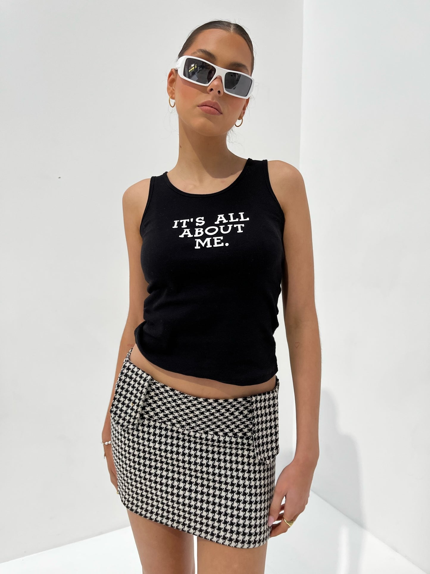 Low Waisted Houndstooth Mini Skirt